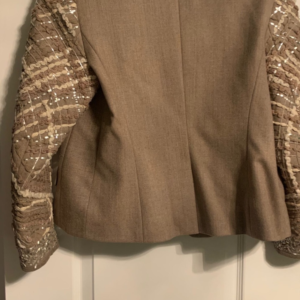 Escada beige wool sport jacket with sleeve detail - Picture 10 of 10